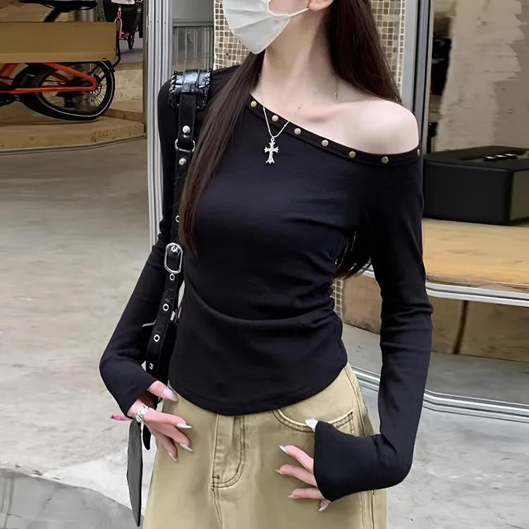 J洋气针织衫打底衫上衣潮辣妹斜肩黑色长袖t恤女秋季新款露肩修身