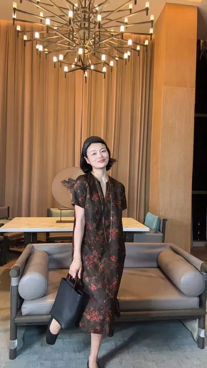  TANTAN  真丝香云纱100 咖色印花V领连衣裙1531