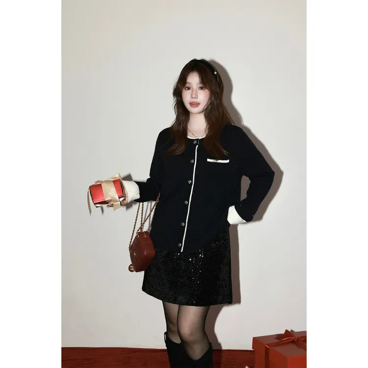 现货大婉酱微胖定制【暗夜精灵】小香风圆领设计撞色毛织上衣 1094D