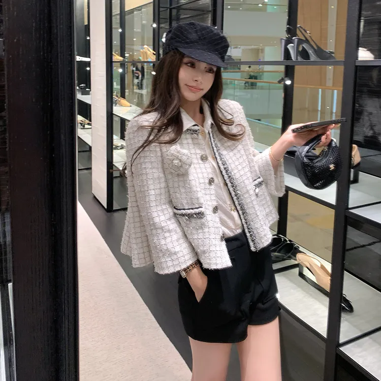 Lilylikes"山茶凝香"妙龄小富婆出街look 珠片/格子粗花小香外套