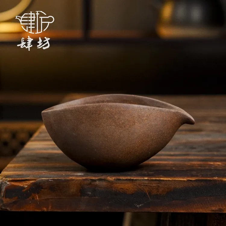 当代 粗陶水滴公道杯老岩泥创意分茶器茶海大容量泡茶杯鹰嘴公杯