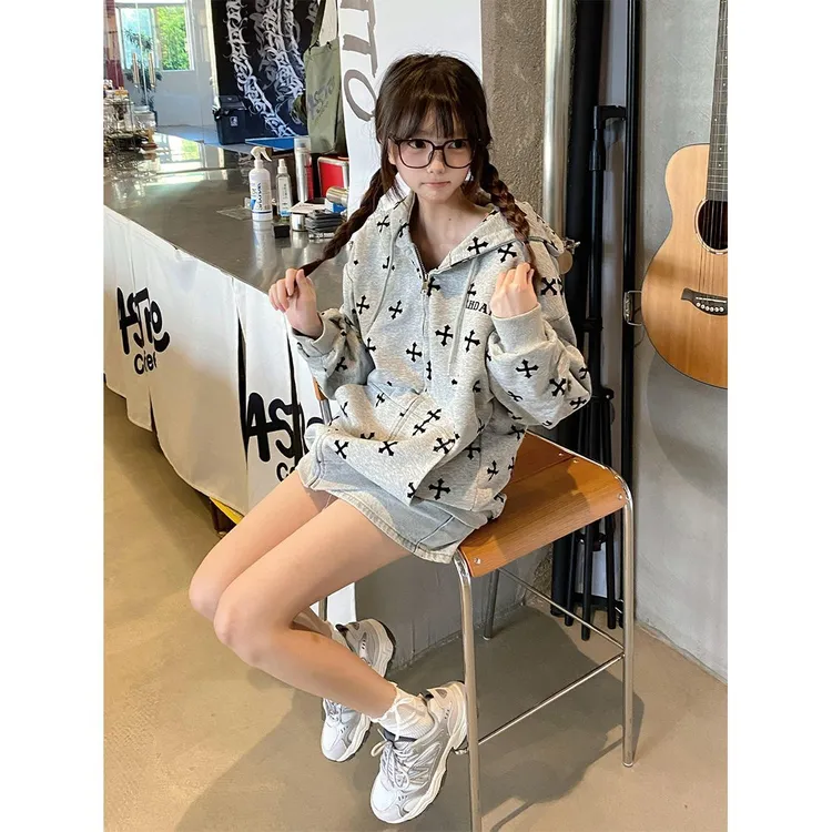 韩系甜美设计感连帽卫衣女秋冬百搭显瘦加绒加厚情侣拉链开衫外套