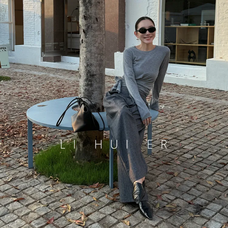 LiHuiEr李慧儿【贝尔维尔】2025秋季慵懒感针织灰色上衣LL025928