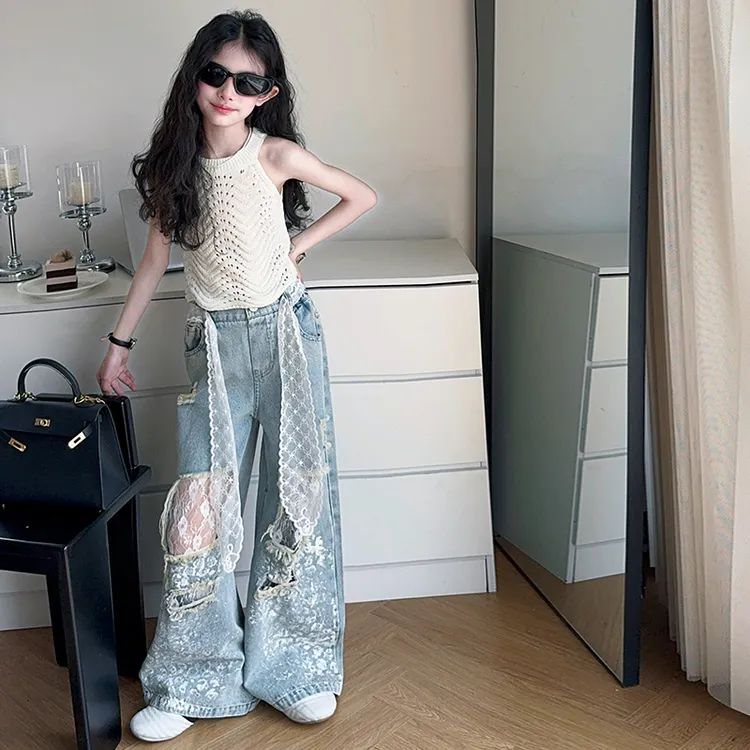 女童吊带小背心牛仔裤套装2025新款挂脖法式时髦破洞裤子两件套