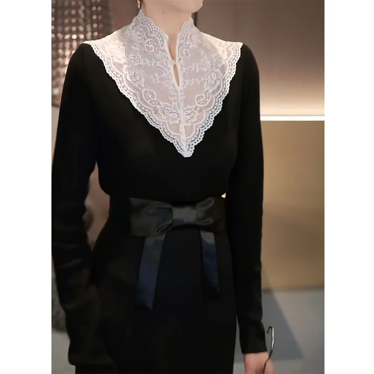 高级感轻奢减龄半高领蕾丝拼接针织衫女秋冬气质百搭显瘦打底上衣