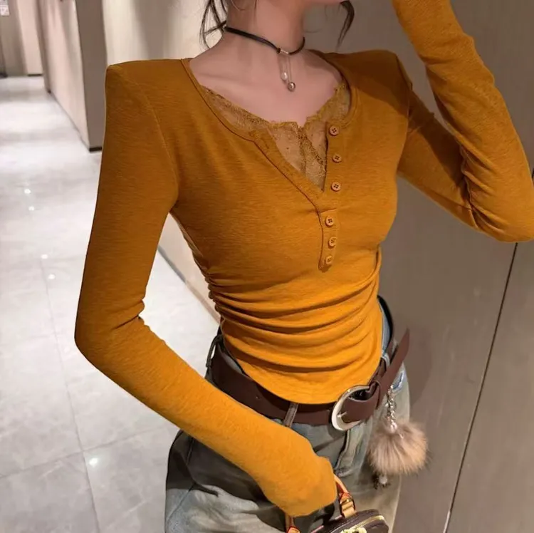 2025秋冬新款V领加绒拼蕾丝时尚百搭小众设计感侧打邹性感上衣