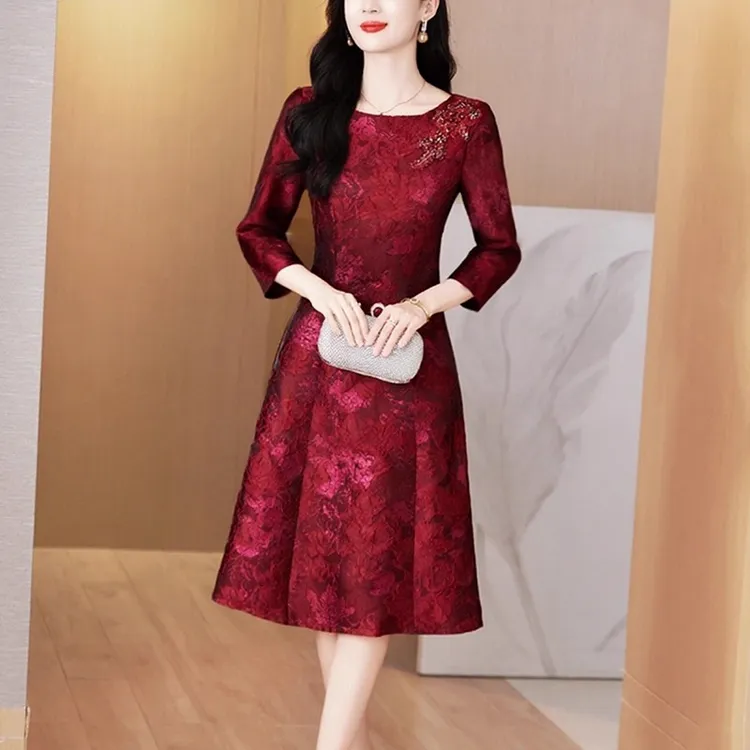 高端轻奢红色连衣裙女新款中国风收腰小个子喜婆婆妈妈婚宴礼服