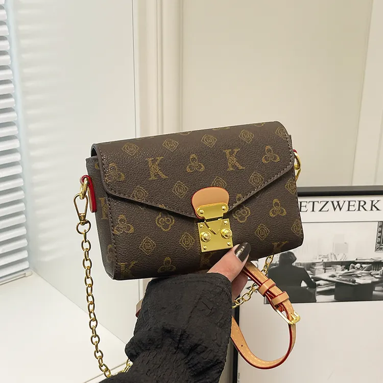 2025夏季新款小众时尚百搭枕头包单肩斜挎包3703