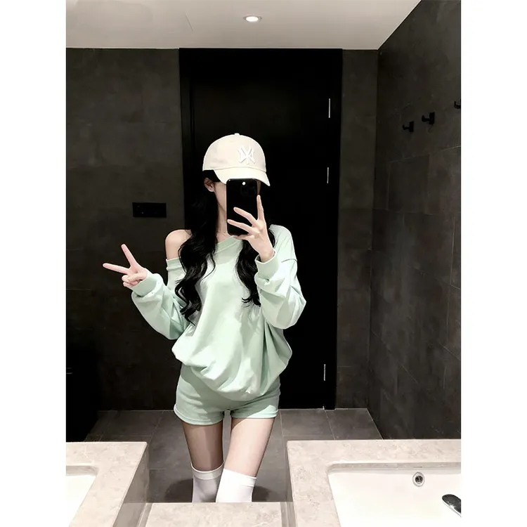 韩系早秋御姐风穿搭卫衣休闲宽松慵懒百搭女装短裤气质超好看裤子