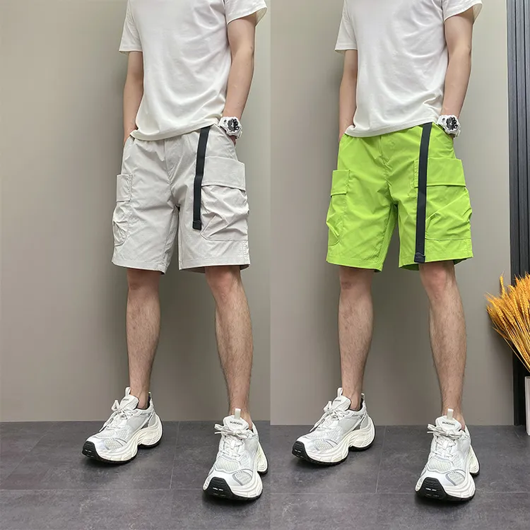 2025年夏季薄款潮流韩版痞帅宽松哈伦裤个性设计感腰带休闲短裤男