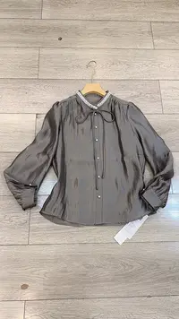 秋款领口重工手工钉珠衬衫531011