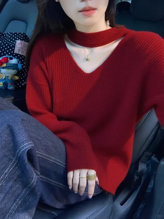 韩系独特漂亮红色挂脖针织衫女2025秋季新款气质优雅百搭显瘦毛衣