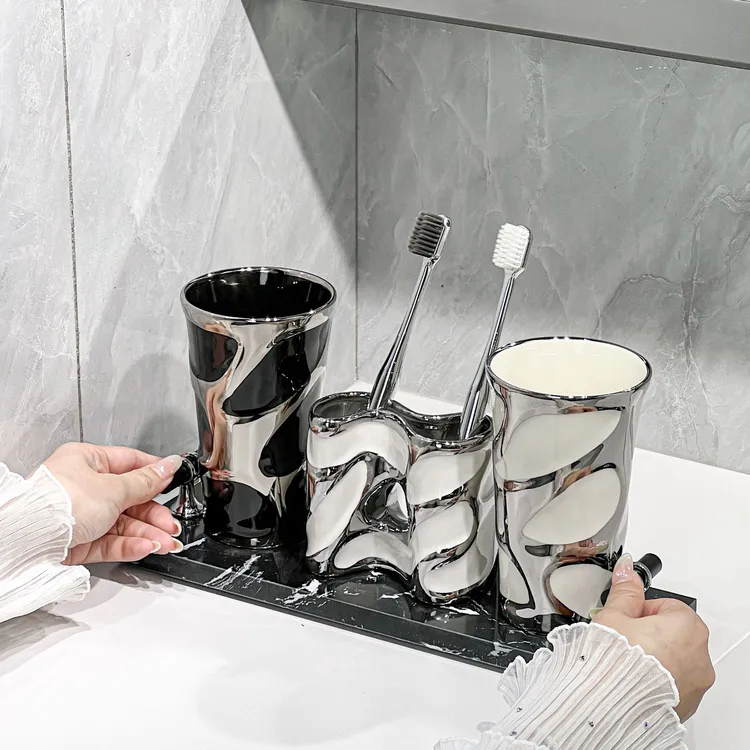 陶瓷釉下彩刷牙杯情侣牙杯高级感洗漱杯轻奢牙刷牙杯轻奢漱口杯