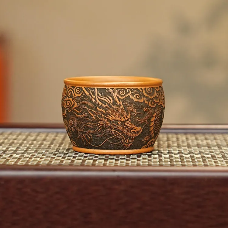 宜兴全手工紫砂茶具 原矿段泥泥料刻绘龙行天下紫砂主人杯