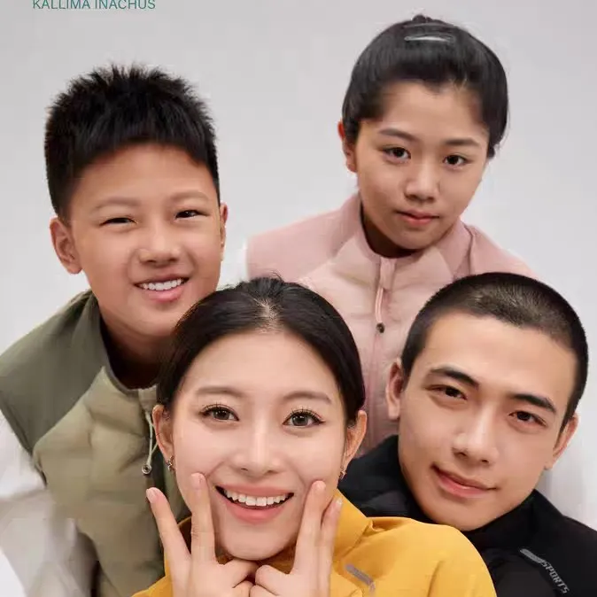 枯叶蝶白鸭绒轻羽绒暖衣马甲背心中领内搭保暖，外穿轻薄抗菌拼接