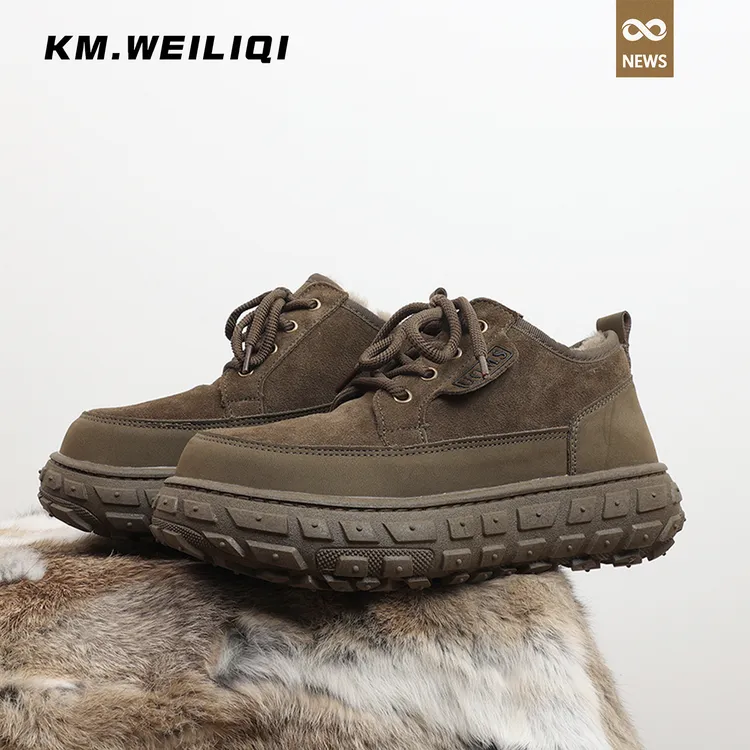2025新款冬季保暖男鞋羊毛雪地靴男皮毛一体加绒加厚轮胎底棉鞋潮