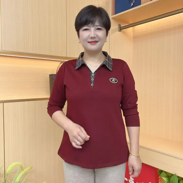 洋气秋季格子翻领大码休闲春秋显瘦长袖中老年妈妈装上衣