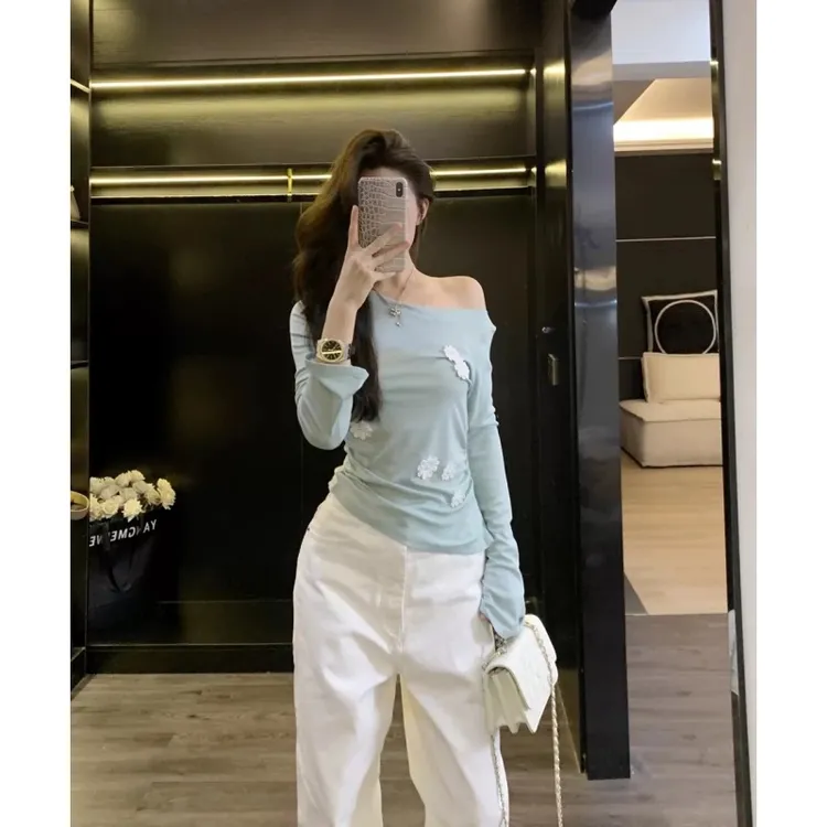 女装 2025爆款显瘦新款上衣长袖小众 时尚高腰牛仔宽松白色裤子