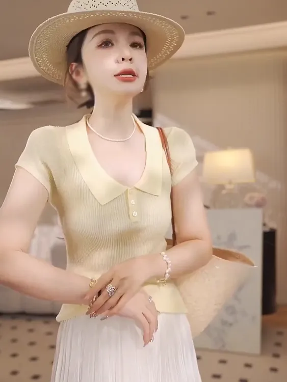 法式2025夏季新款polo领正肩短袖针织衫女装气质亮片修身显瘦上衣