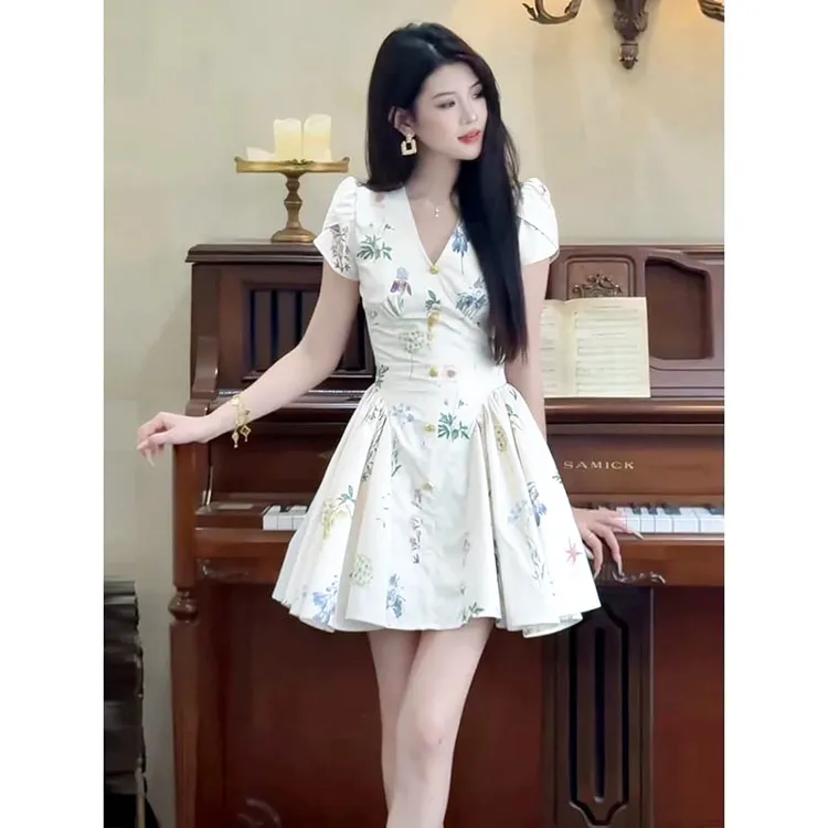 【有里布】2025夏季新款法式V领气质短款设计感显瘦连衣裙D2139