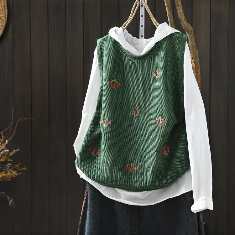 马甲坎肩女款2026新款春季刺绣棉线针织无袖外穿时尚百搭毛线背心