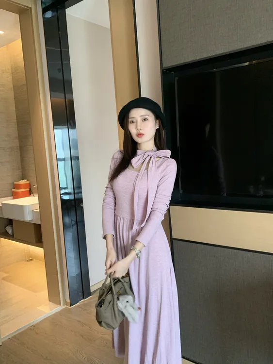 法式挂脖蝴蝶结系带长袖连衣裙女秋冬收腰显瘦A字裙子温柔风长裙