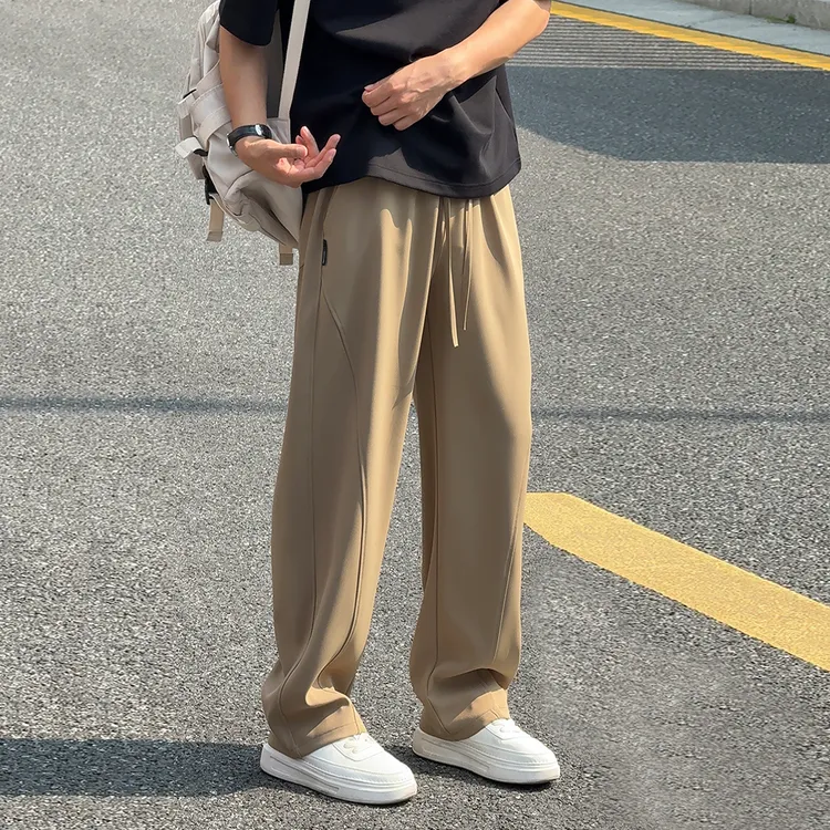 卡其色冰纱垂感冰丝休闲裤子男夏季宽松直筒运动弯刀裤薄款男裤子