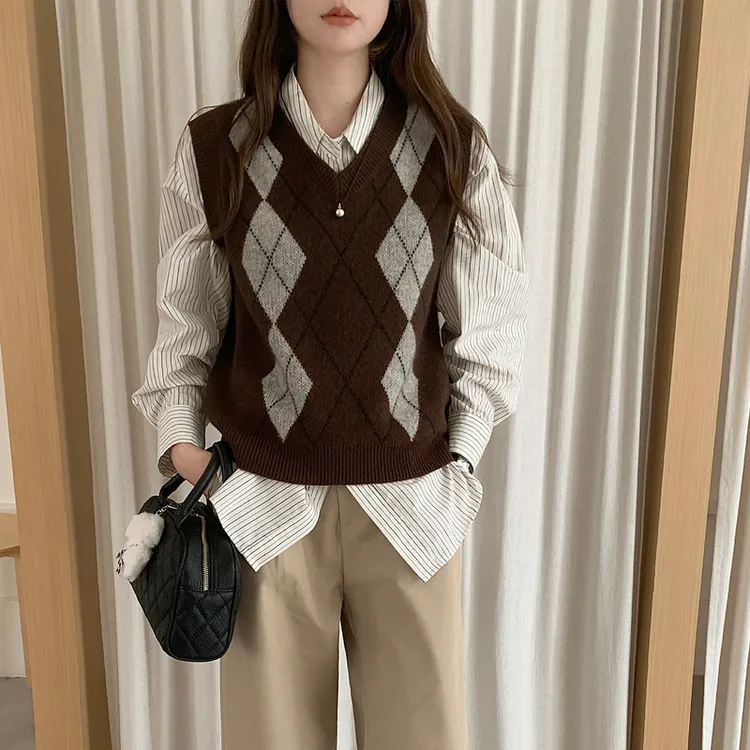 新款羊毛马甲提花常规款格子V领常规菱形马夹格纹外穿复古秋冬