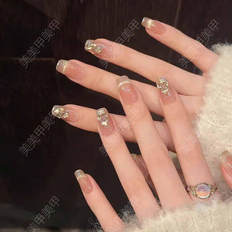 【塞纳黄昏】裸色猫眼带钻日常短款穿戴甲INS氛围短甲气质温柔美甲