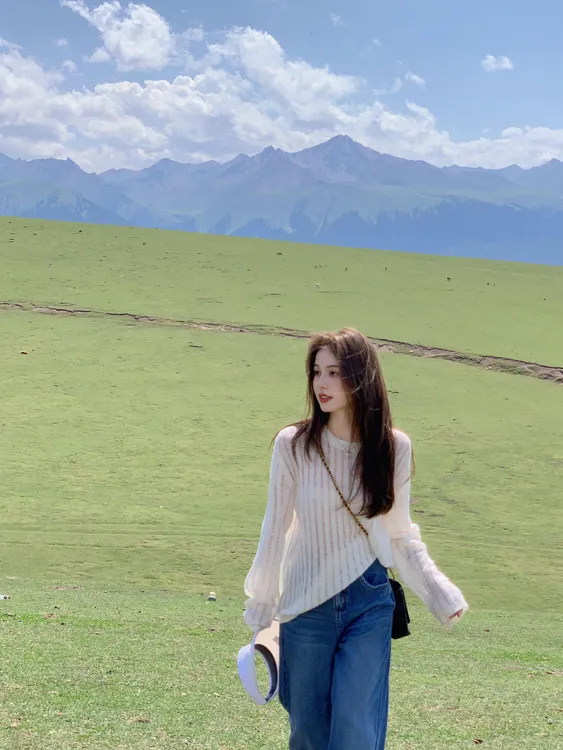 【旷野人生】白色纯欲风微透针织长袖罩衫显瘦透气蓝色牛仔裤套装