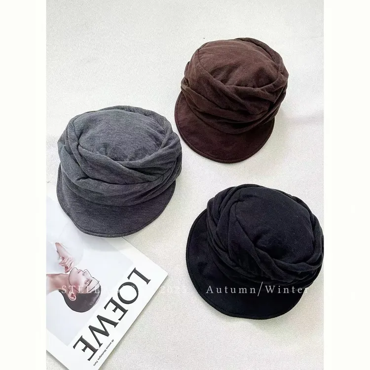 SG / 杨依姗 AW复古褶皱设计皮绒鸭舌帽MZ-20251354