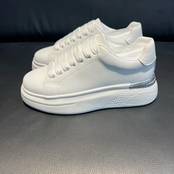 男士小白鞋百搭时尚板鞋运动休闲板鞋厚底春季夏季真皮透气韩版