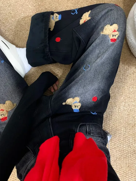 小狗刺绣加绒牛仔裤女秋冬新款大码胖mm显瘦直筒阔腿裤梨形报恩裤