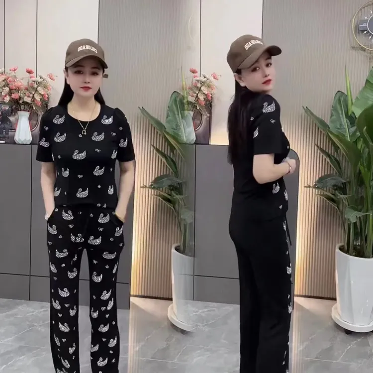 2025夏季时尚重工套装烫钻天鹅修身显瘦时尚百搭T恤+裤子套装