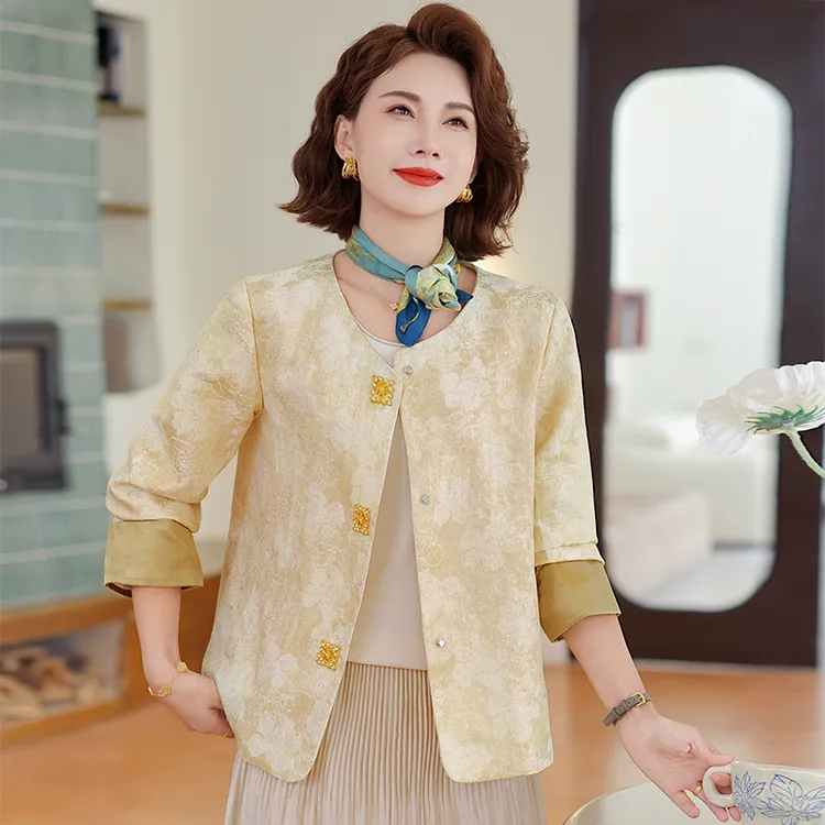 常规袖洋气中老年女装复古碎花纽扣显瘦女装休闲风高贵气质妈妈