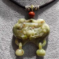 岫玉精品如意锁吊坠