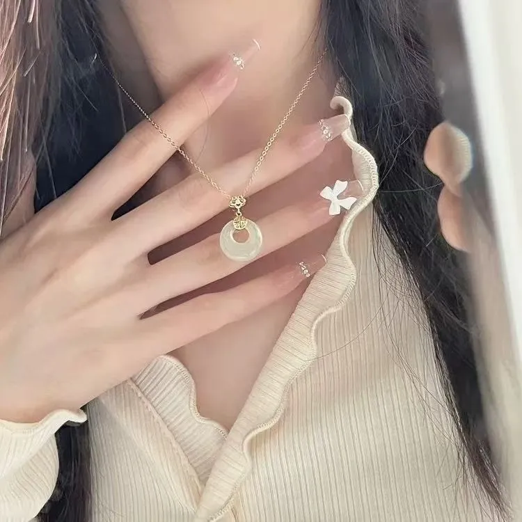 合金木质吊坠 气质轻奢小众简约时尚百搭精致设计感项链吊坠锁骨