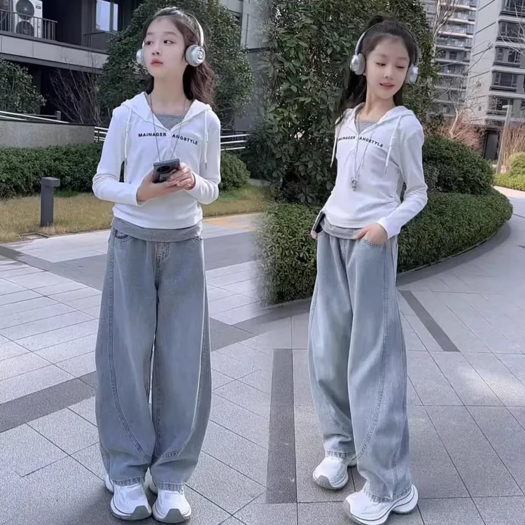 女童字母假两件打底套装春秋新款小女孩短款外套帽衫洋气牛仔裤潮