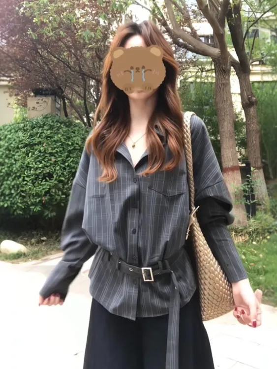 复古条纹风灰色长袖收腰衬衫女秋季2025新款配腰带高级感显瘦上衣