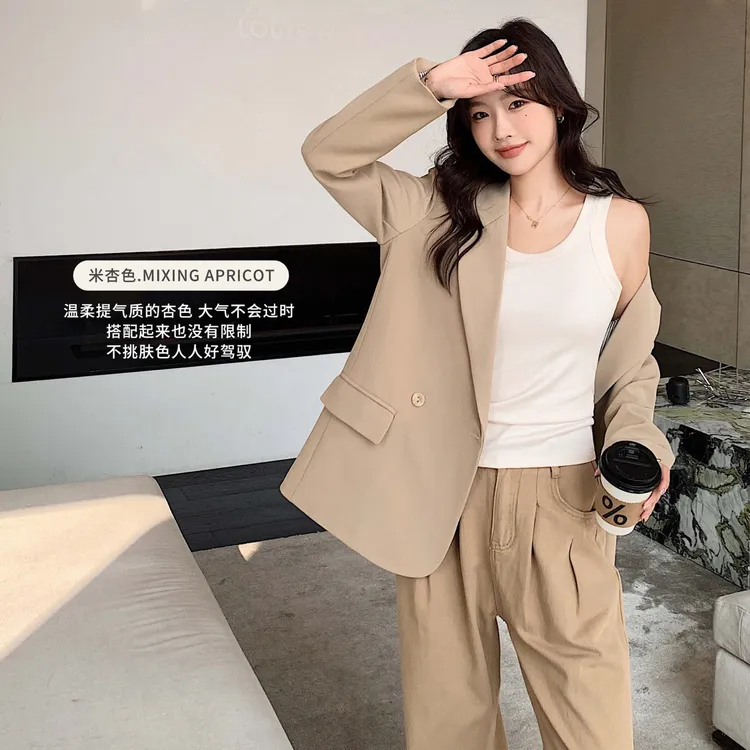 2885。重要是防走光遮副乳。上身显瘦慵懒十足。l漏出锁骨线条。上衣