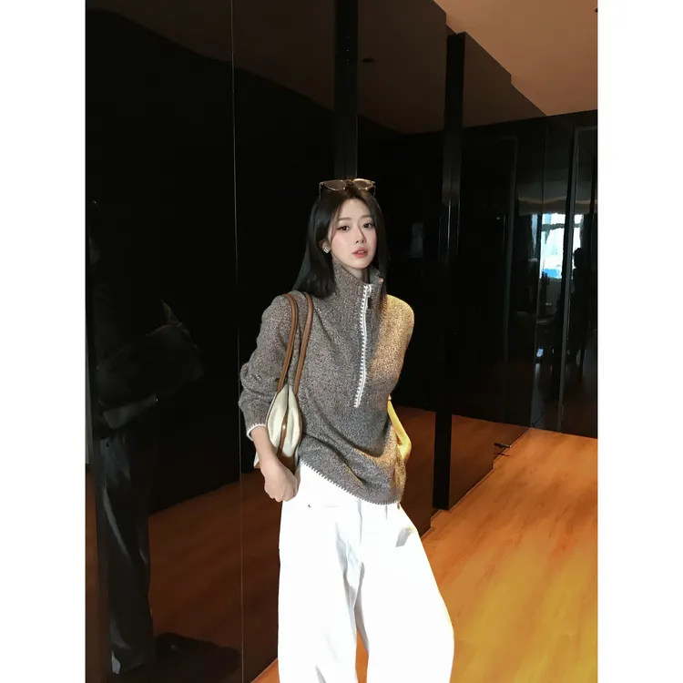 【水月铃音】休闲混纱齿纹半拉链高领针织毛衣女秋冬设计感长袖高领