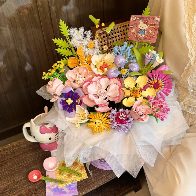 【哈喽kitty】悠鹿迪甜梦日记一盆永不枯萎的积木花积木拼装花束DIY