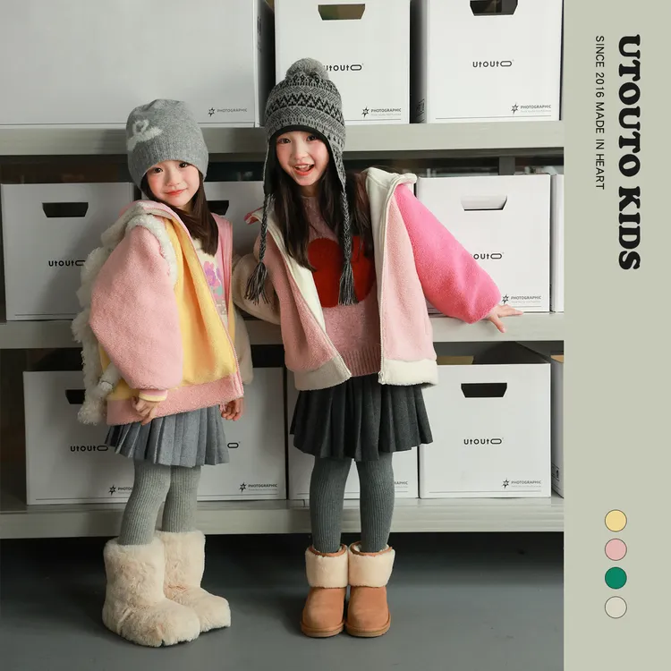 utouto大耳象女童毛绒连帽外套2025冬季新款奥粒绒厚上衣2509205