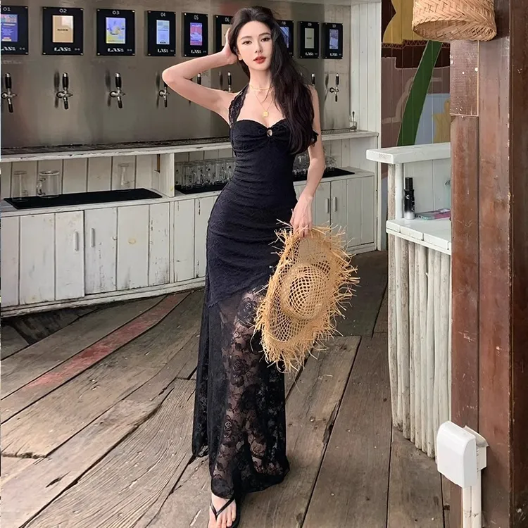 法式高级感黑玫瑰蕾丝连衣裙女性感吊带裙包臀礼服裙海边度假裙子