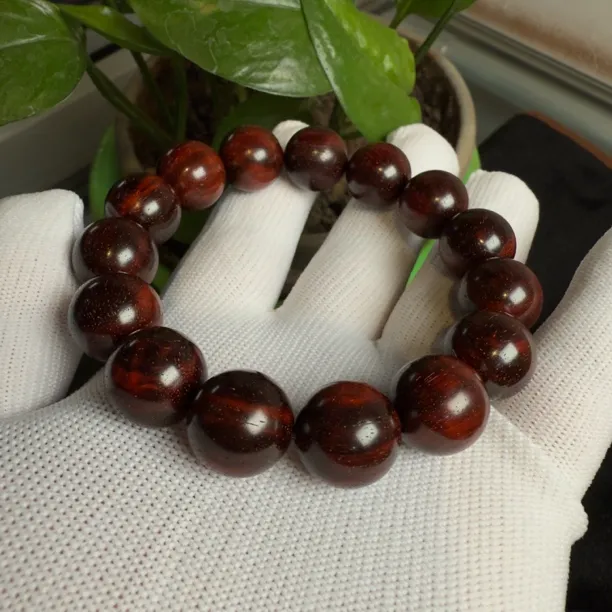 印度小叶紫檀琴料母料s纹金星黑飘红1.5圆珠原汁原味