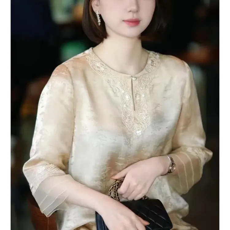 新中式国风上衣时尚新款复古醋酸缎面提花圆领小衫七分袖百搭衬衫