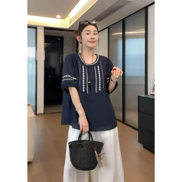 玖了个玖 2025夏款 极简百搭立体麦穗刺绣娃娃袖上衣 2506C3266