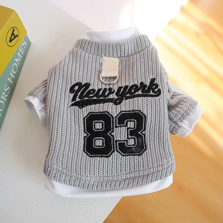 宠物狗狗猫咪秋季新品可牵引浅灰色纽约假两件卫衣泰迪比熊博美衣