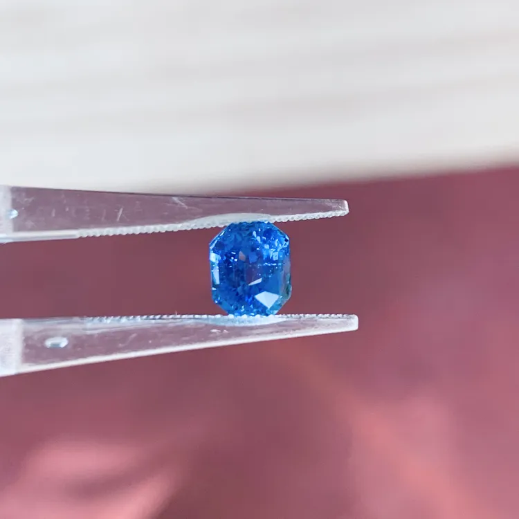 天然无烧矢车菊1.5克拉阿斯切工干净玻璃体定制镶嵌