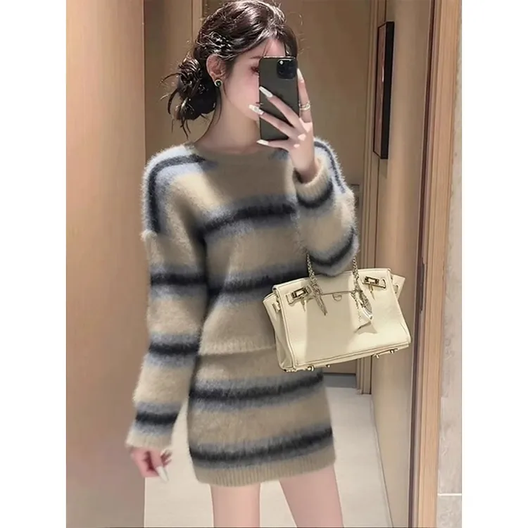 小个子条纹针织套装秋冬穿搭一整套女2025年新款上衣半身裙两件套